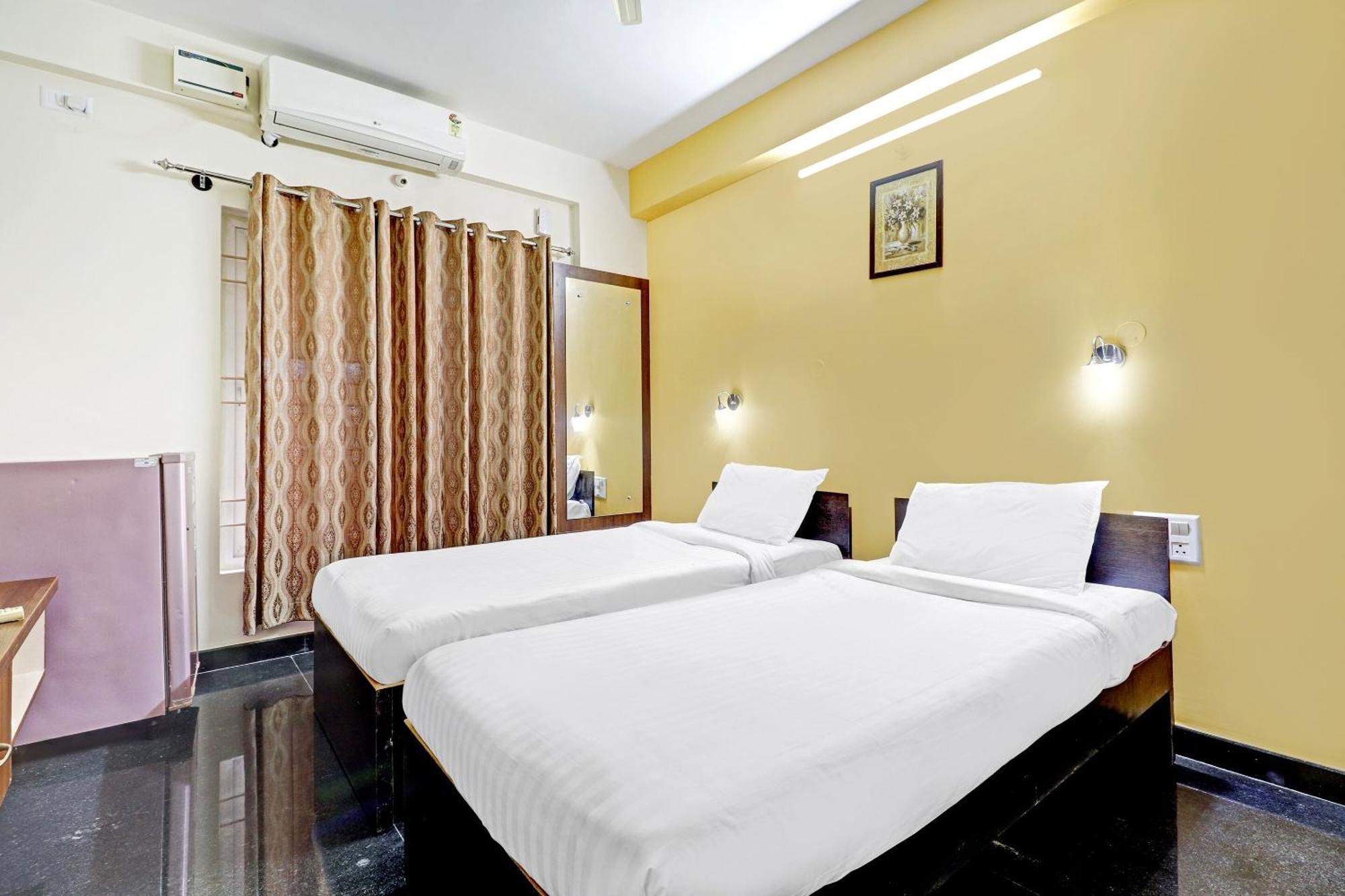 Hotel Capital O R R Residency Bangalore Esterno foto